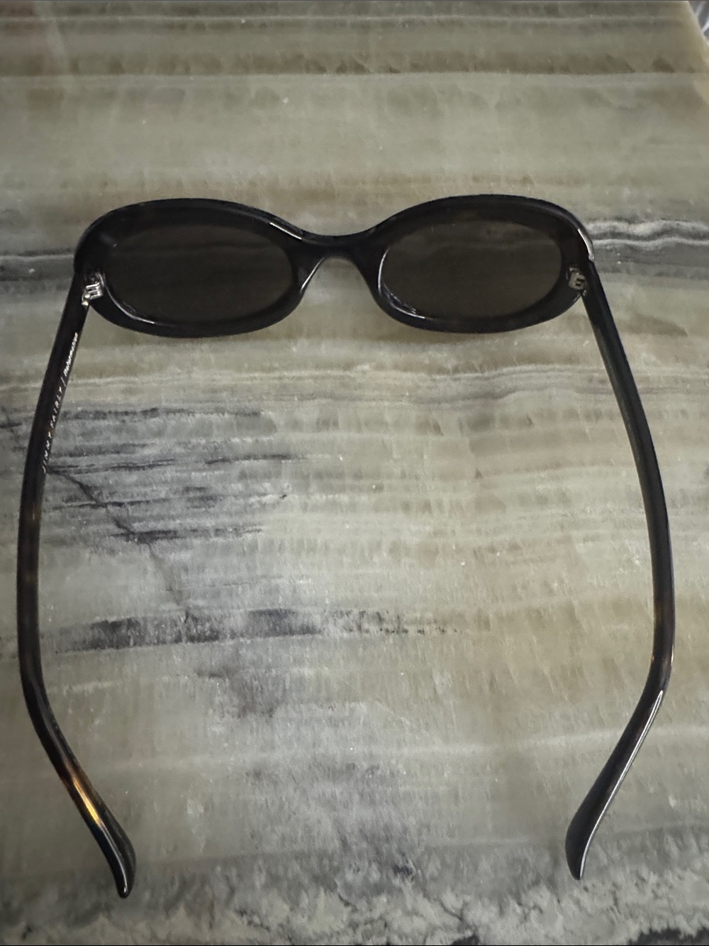 Oval Women's Sunglasses - Classic Fashion Accessory - Picture 3 of 5